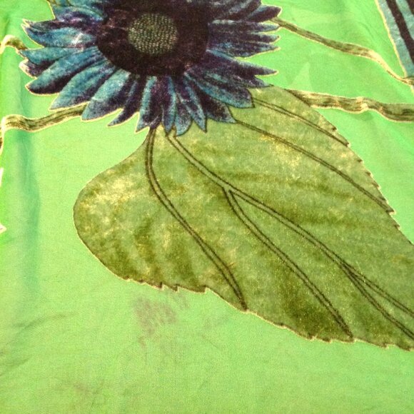 Stunning Aris A Silk Velvet Sunflowers Blue Green Tassel Edge Square Wrap Scarf - Picture 8 of 16